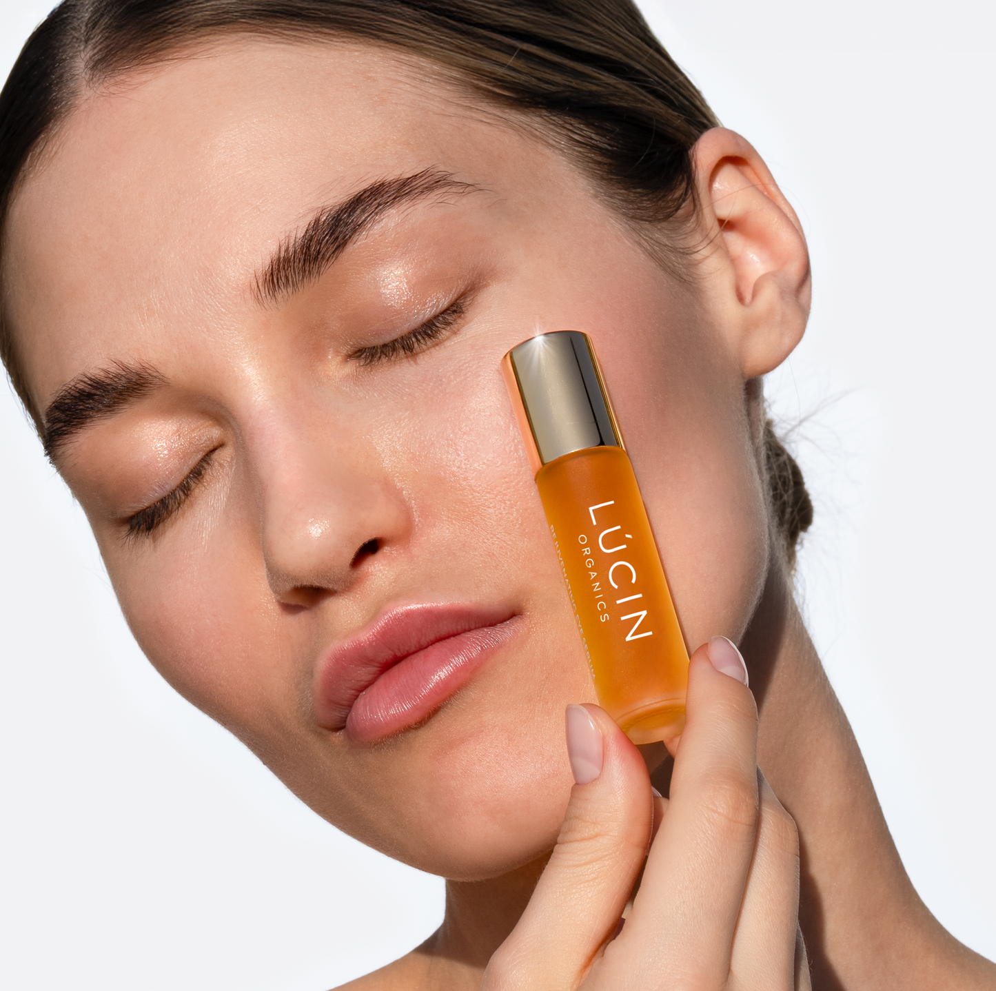 REJUVENATING EYE SERUM